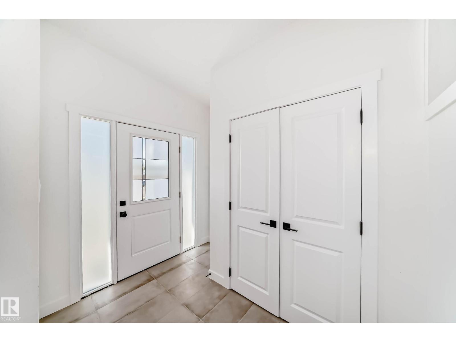 7220 152a Ave Nw, Edmonton, Alberta  T5C 2Z4 - Photo 2 - E4461937