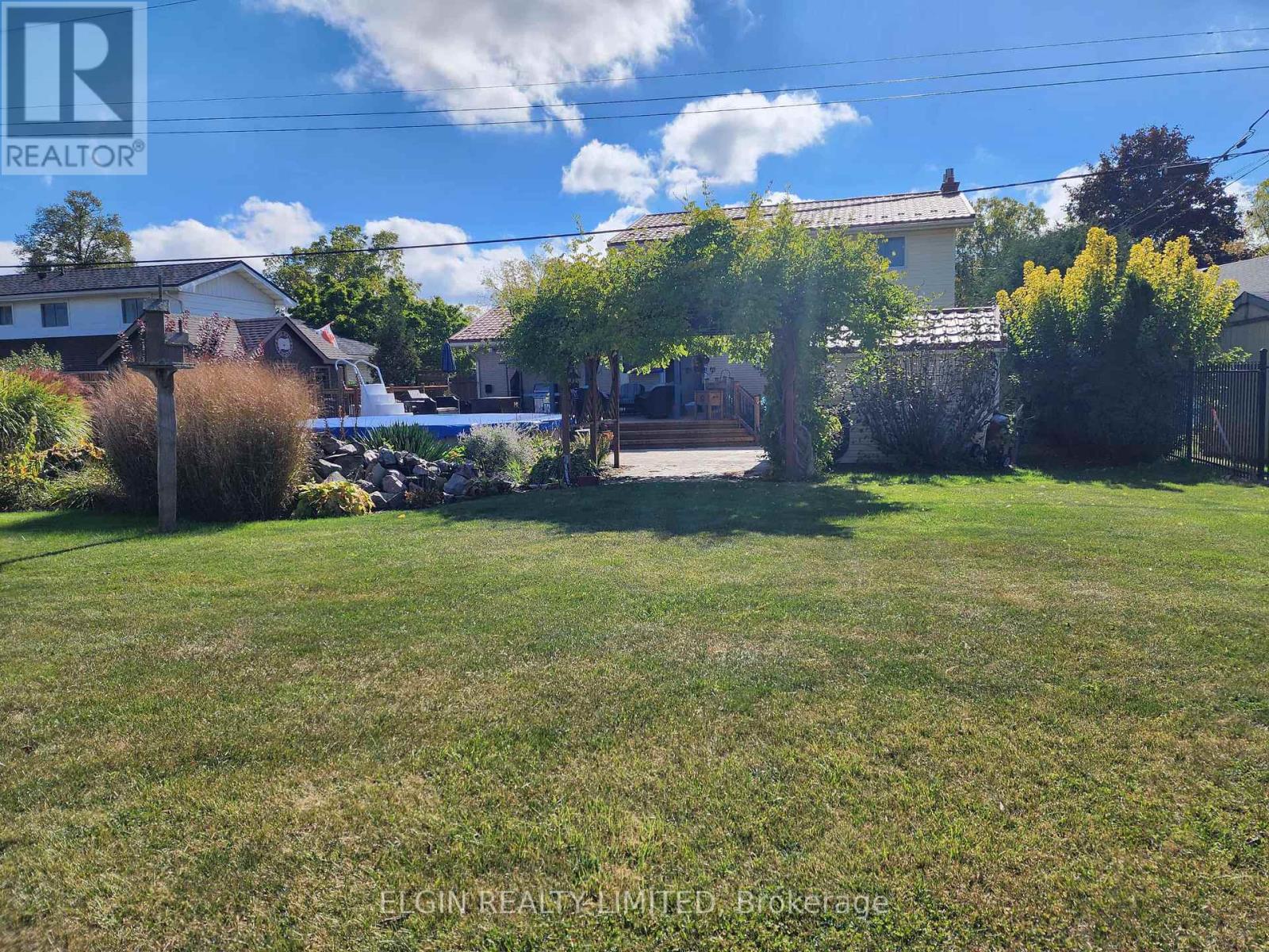 10201 Lynhurst Park Drive, Southwold, Ontario  N5P 2E5 - Photo 36 - X12394300
