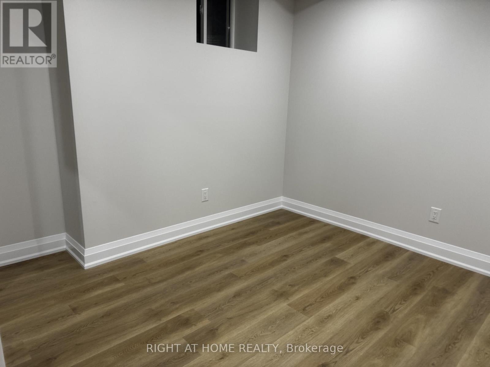 15 Perdita Road, Brampton, Ontario  L6Y 0C3 - Photo 5 - W12459358