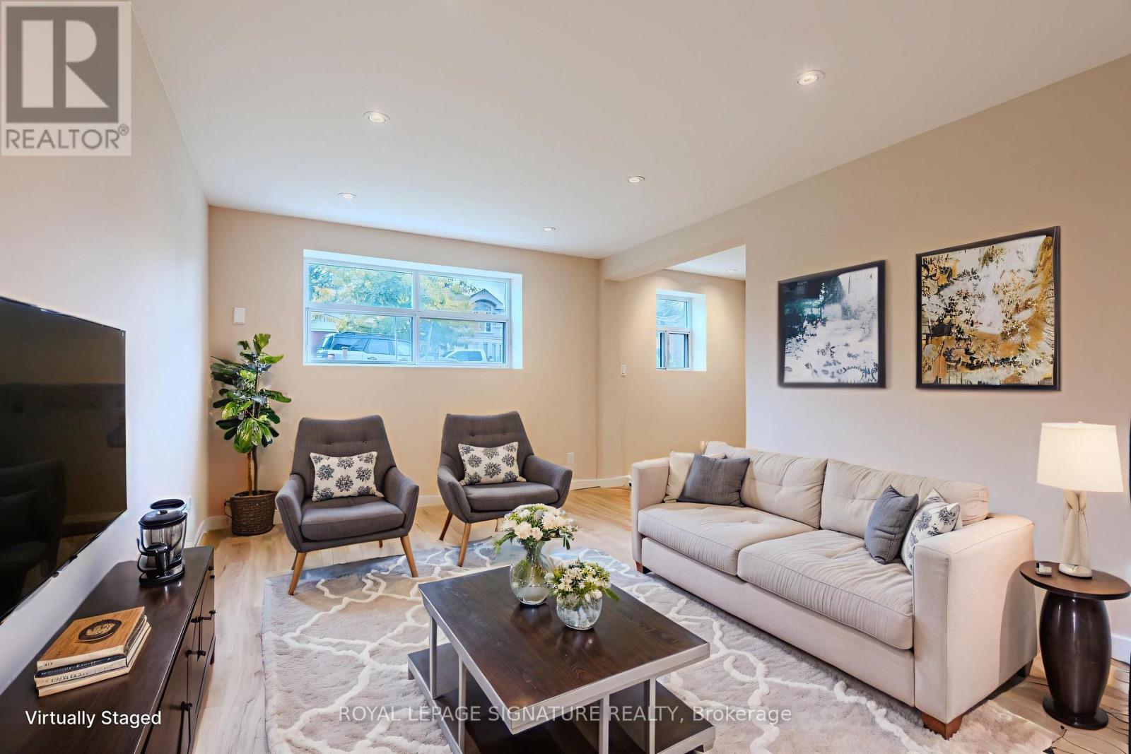 2 - 1 HASSARD AVENUE, Toronto, Ontario