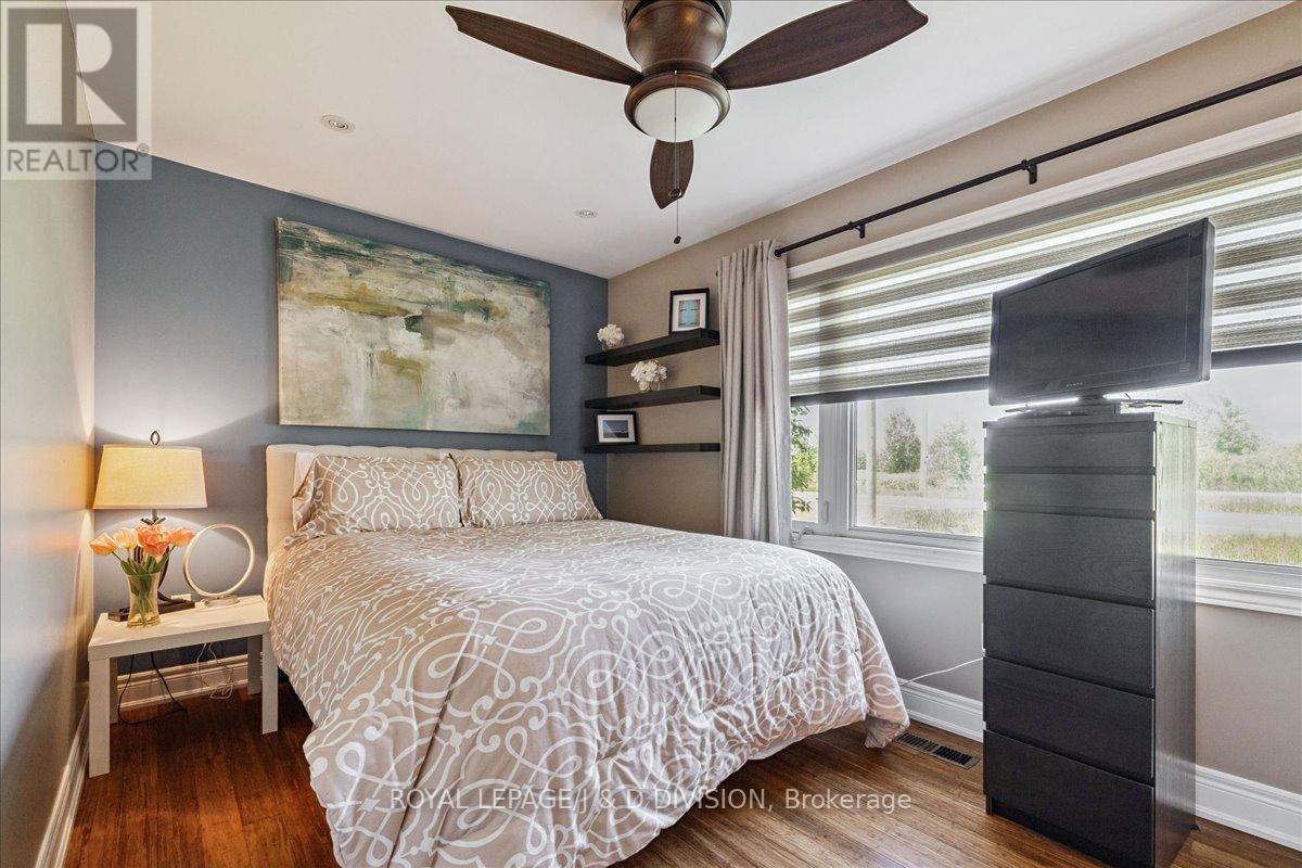 4402 Tremaine Road, Milton, Ontario  L9T 2Y1 - Photo 15 - W12364418