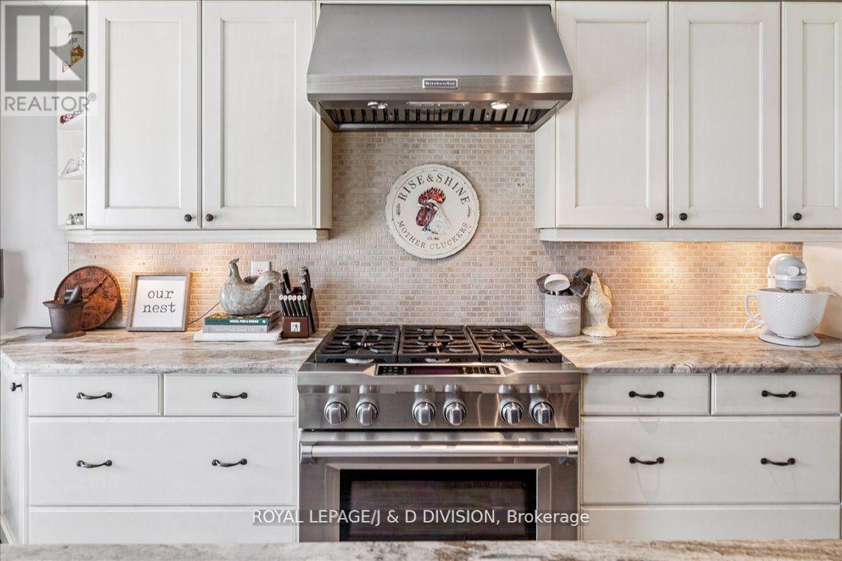 4402 Tremaine Road, Milton, Ontario  L9T 2Y1 - Photo 13 - W12364418