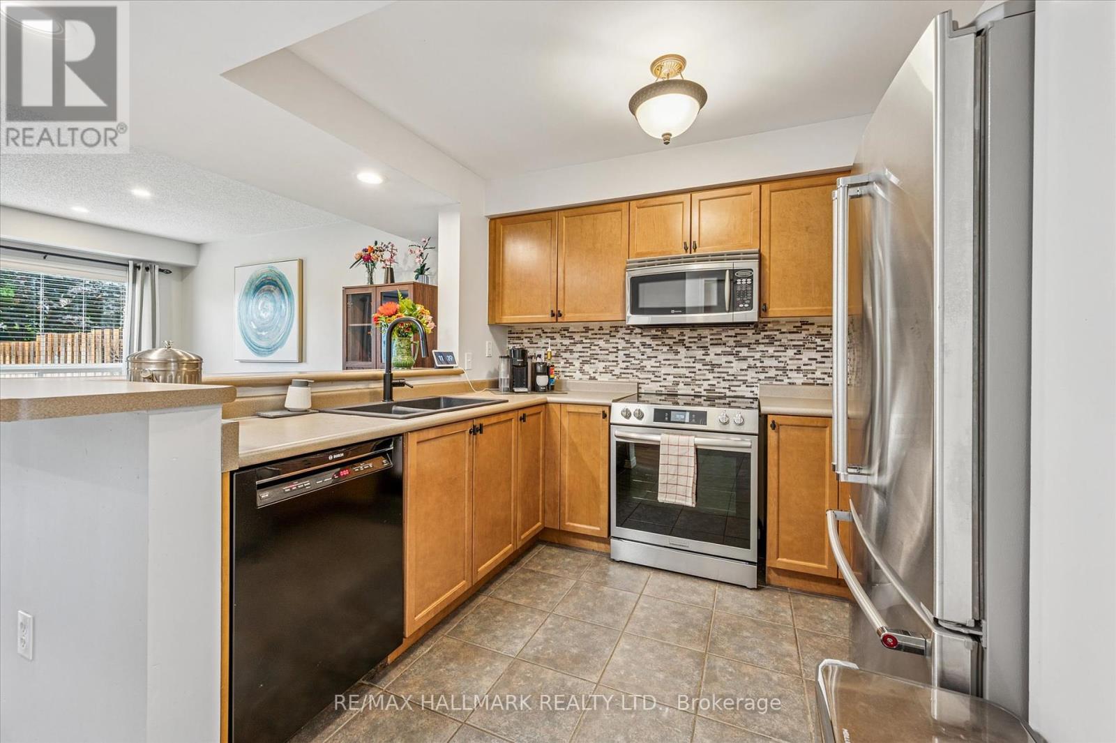 103 Northcliffe Crescent, Cambridge, Ontario  N3C 4M7 - Photo 8 - X12459361
