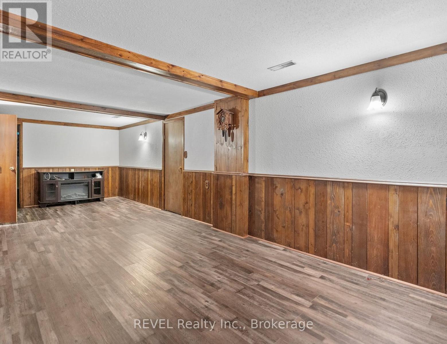 32 Hanson Drive N, St. Catharines, Ontario  L2M 2X1 - Photo 13 - X12376233