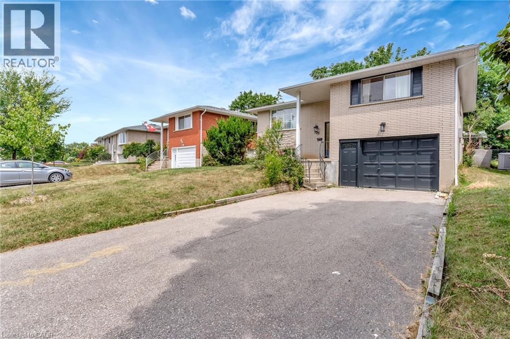 528 Havelock Drive, Waterloo, Ontario  N2L 4N7 - Photo 1 - 40776293