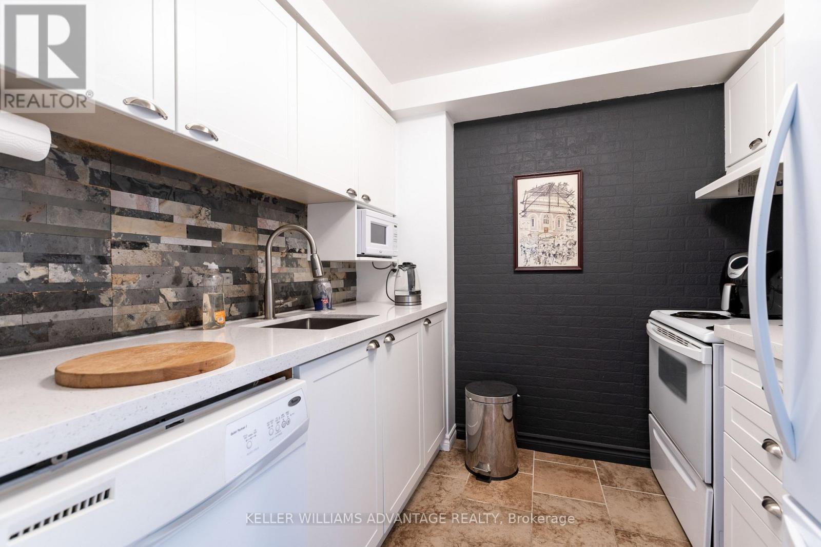 404 - 117 Gerrard Street E, Toronto, Ontario  M5B 2L4 - Photo 5 - C12459371