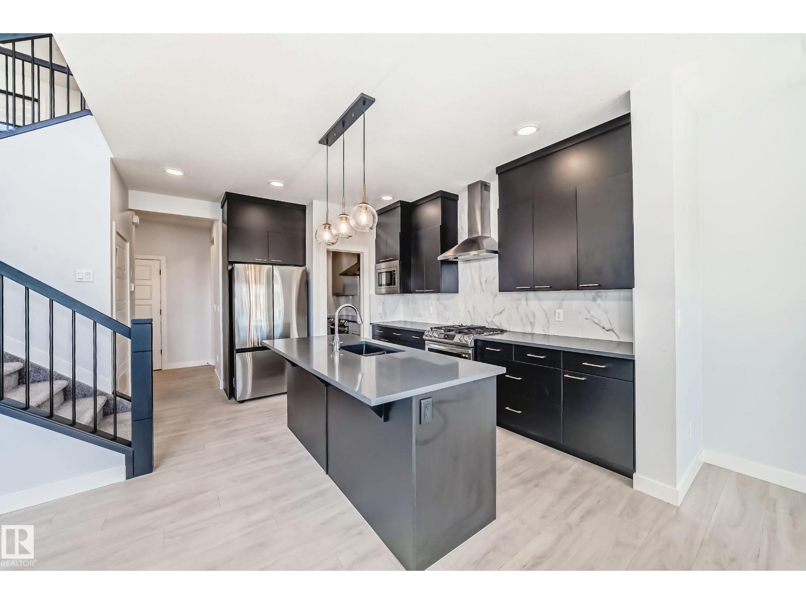 9411 Pear Cr Sw, Edmonton, Alberta  T6X 2Z4 - Photo 7 - E4461933