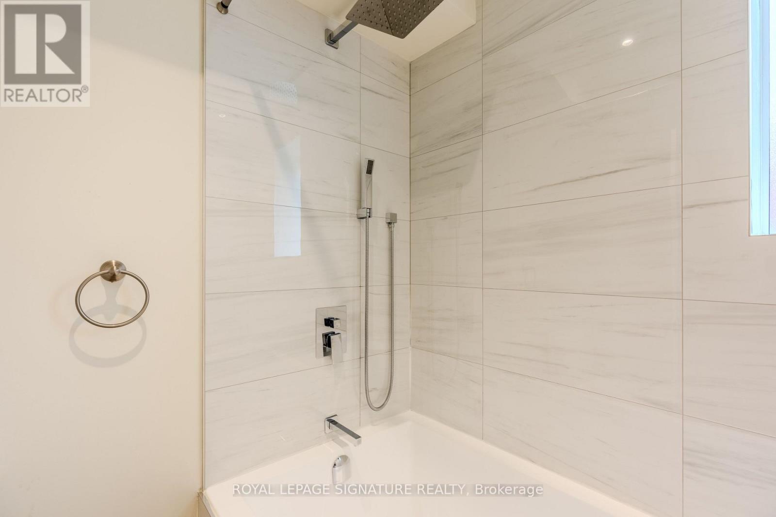 2 - 1 Hassard Avenue, Toronto, Ontario  M4K 3N3 - Photo 16 - E12403377