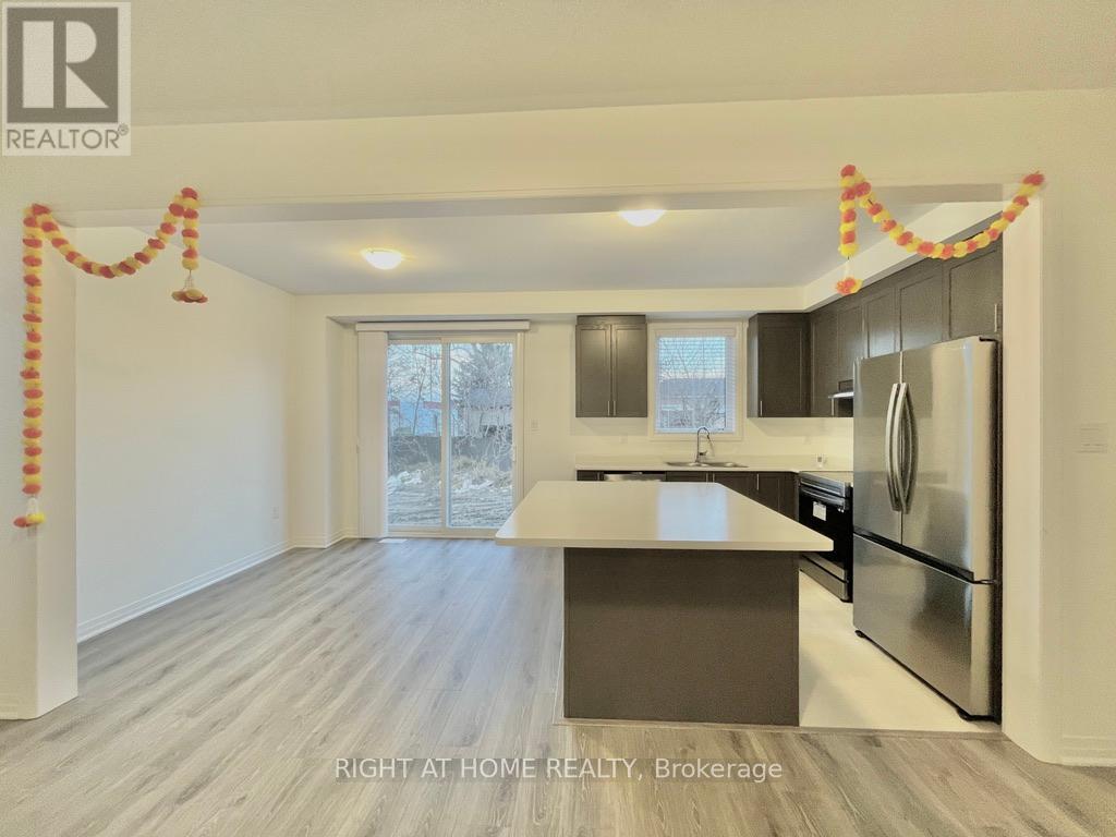 65 Kirkwood Way, Barrie, Ontario  L9J 0K7 - Photo 3 - S12459365