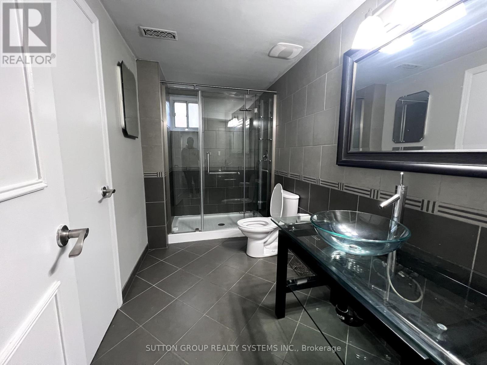 12 Wellesworth Drive, Toronto, Ontario  M9C 4P6 - Photo 6 - W12459372