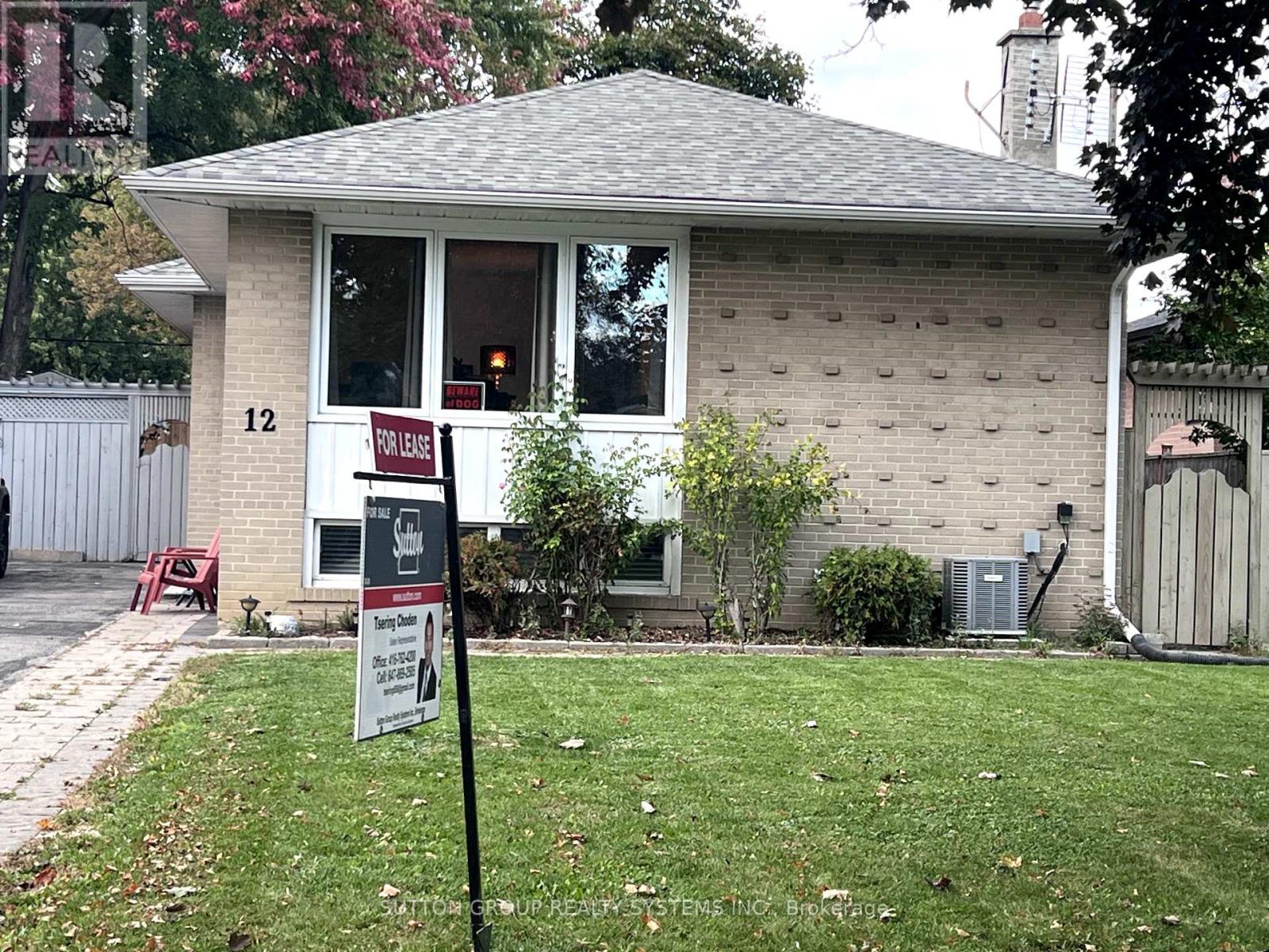 12 Wellesworth Drive, Toronto, Ontario  M9C 4P6 - Photo 7 - W12459372