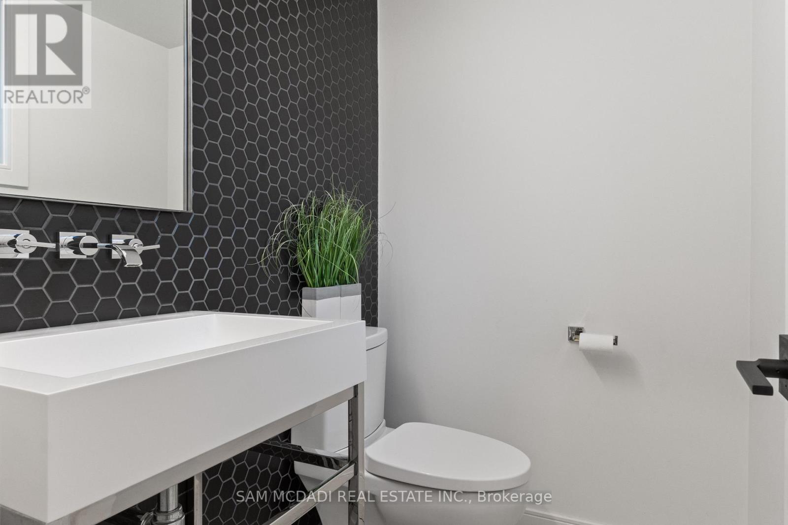1375 Everall Road, Mississauga, Ontario  L5J 3L6 - Photo 17 - W12459373