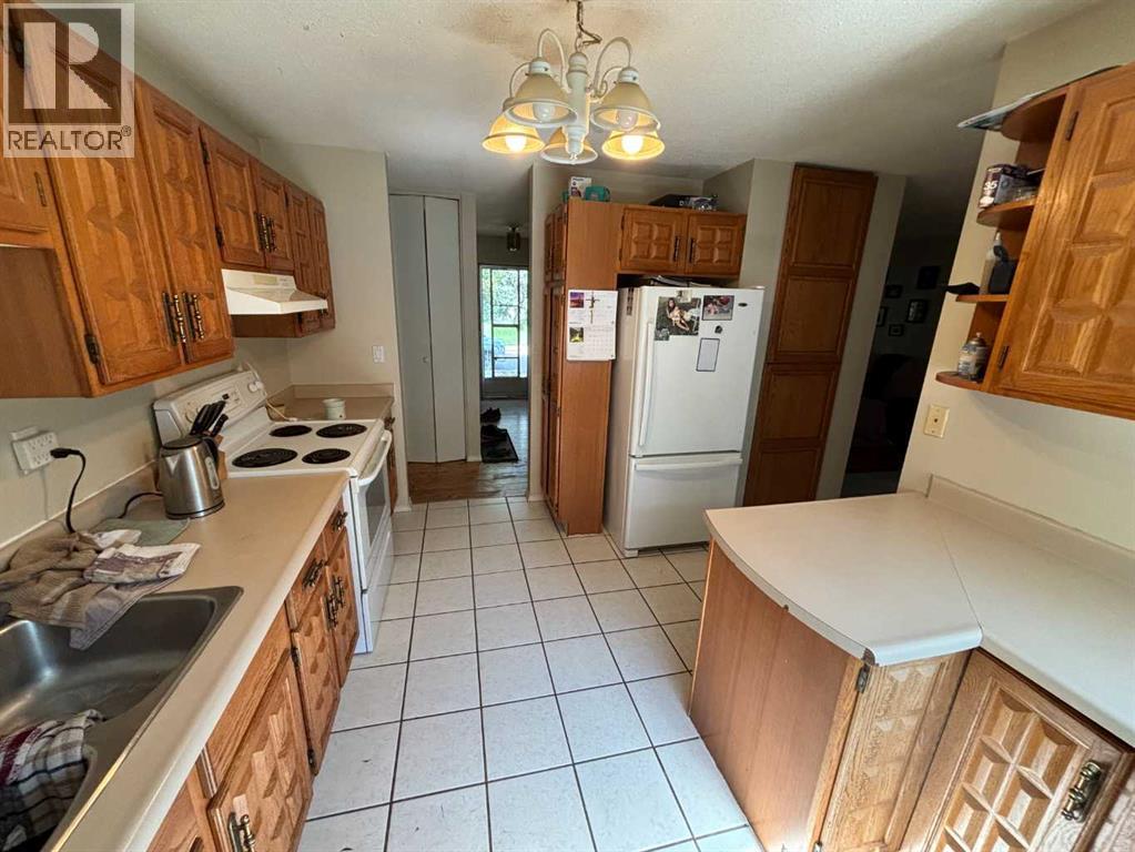 Property at 9601 79 Avenue image 2