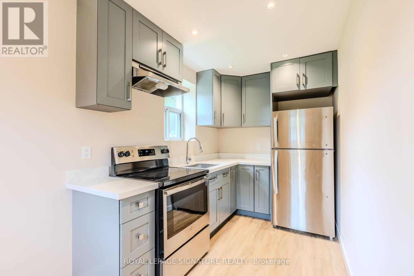 2 - 1 Hassard Avenue, Toronto, Ontario  M4K 3N3 - Photo 5 - E12403377