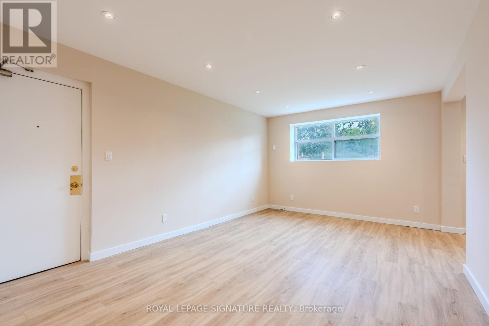 2 - 1 Hassard Avenue, Toronto, Ontario  M4K 3N3 - Photo 3 - E12403377
