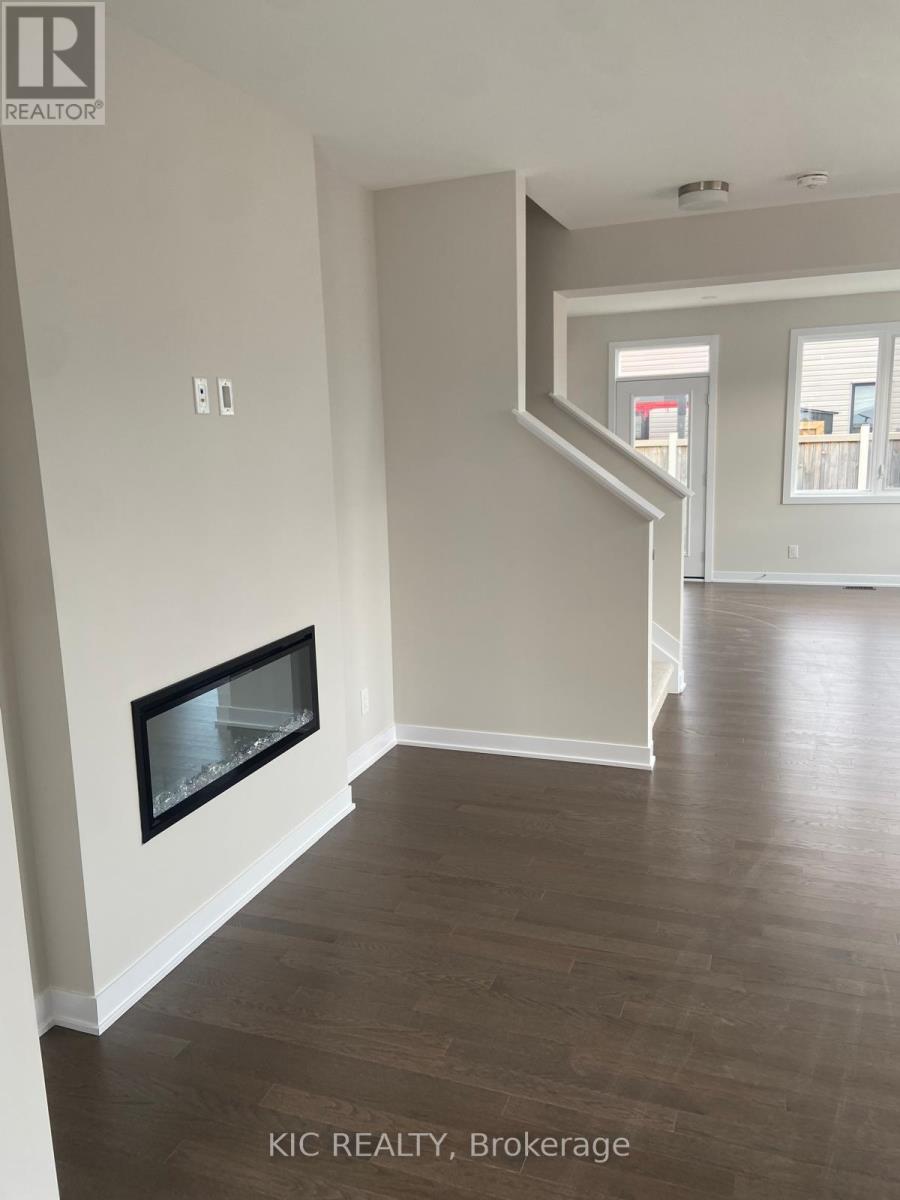139 Ryan Reynolds Way, Ottawa, Ontario  K4A 5T4 - Photo 6 - X12459362