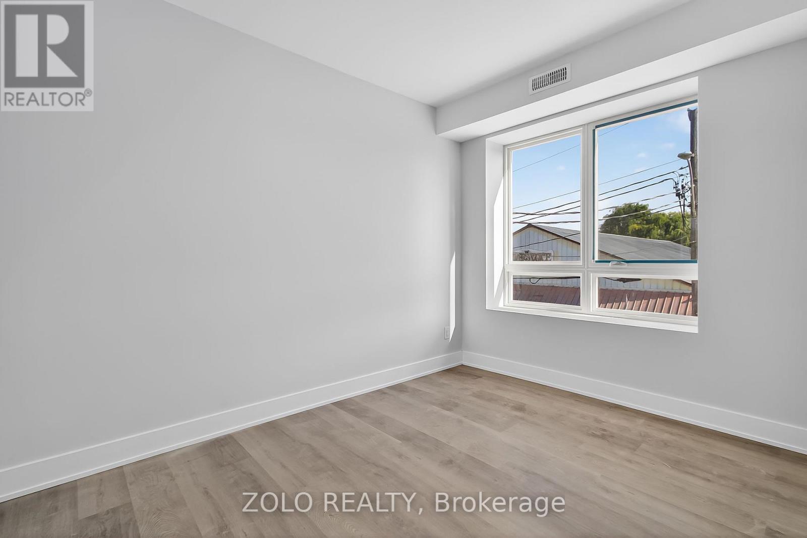 Unit # 7 - 206 Wellington Street, Chatham-Kent, Ontario  N8A 2X9 - Photo 6 - X12459374