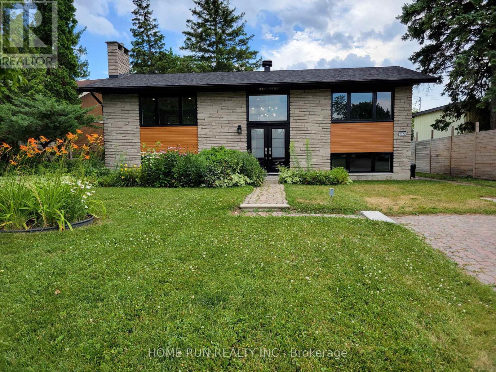 1022 WISEMAN CRESCENT, Ottawa, Ontario