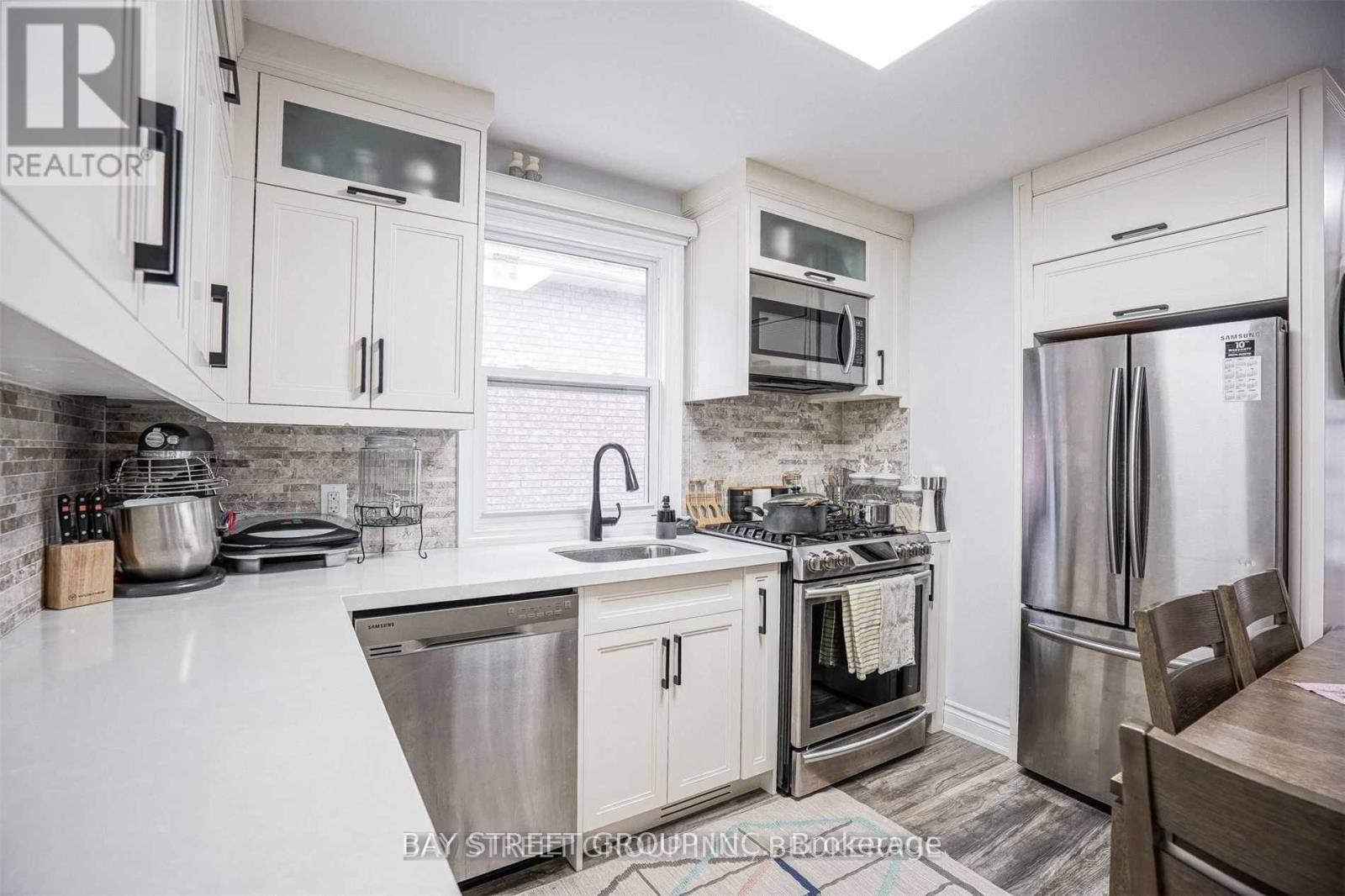 168 Regent Road, Toronto, Ontario  M3K 1H7 - Photo 10 - W12459375