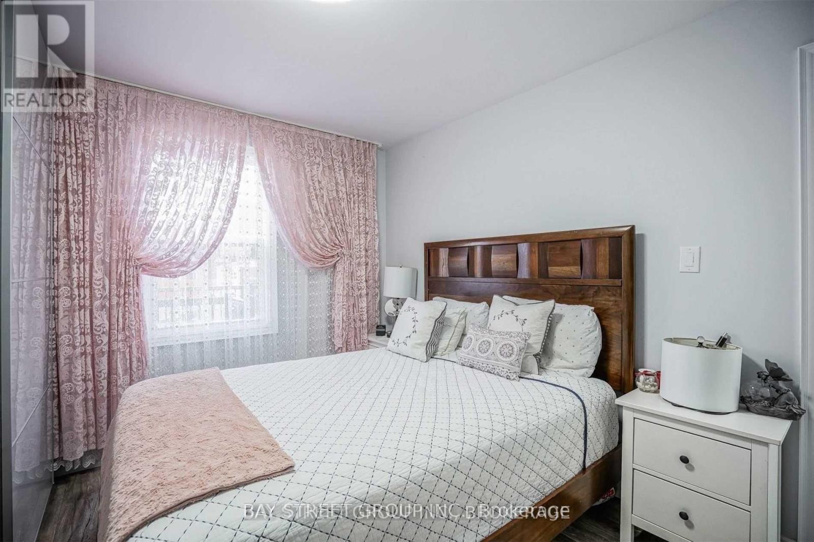 168 Regent Road, Toronto, Ontario  M3K 1H7 - Photo 11 - W12459375
