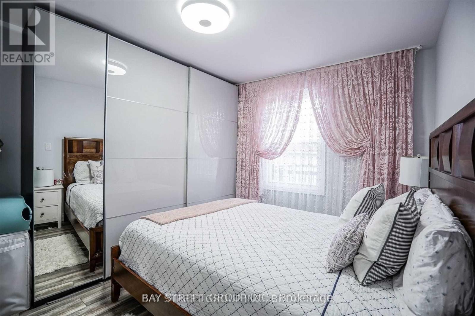 168 Regent Road, Toronto, Ontario  M3K 1H7 - Photo 12 - W12459375