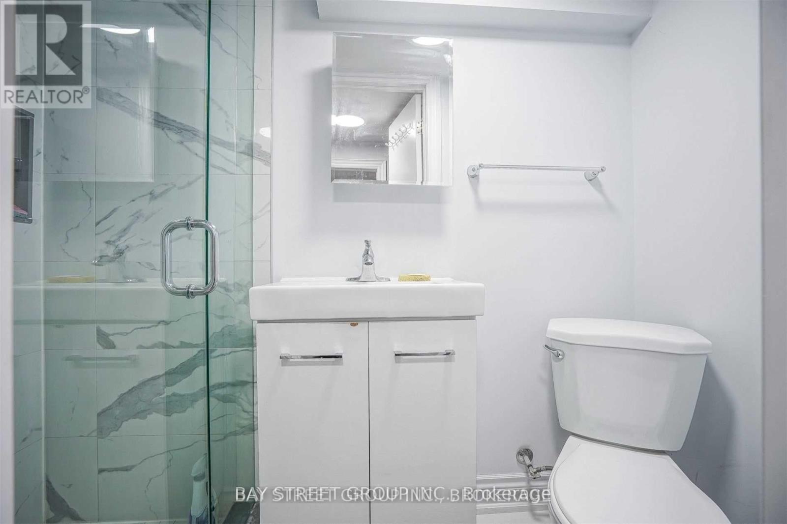 168 Regent Road, Toronto, Ontario  M3K 1H7 - Photo 19 - W12459375