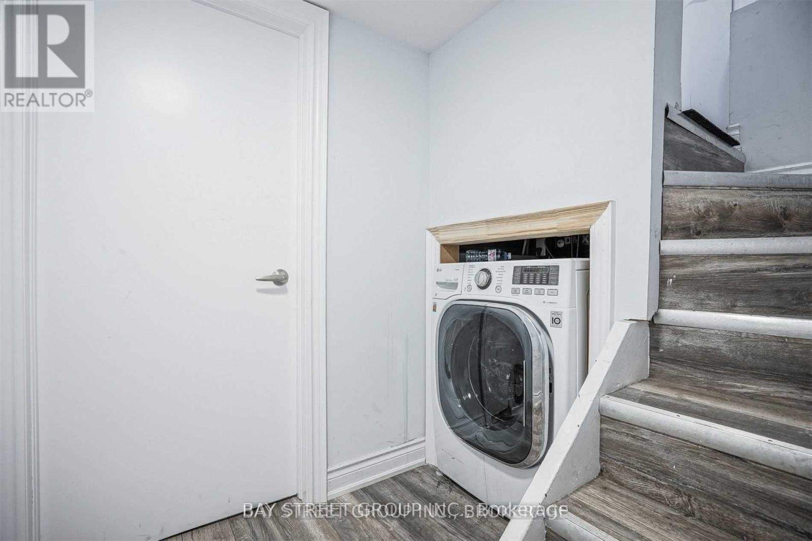 168 Regent Road, Toronto, Ontario  M3K 1H7 - Photo 24 - W12459375