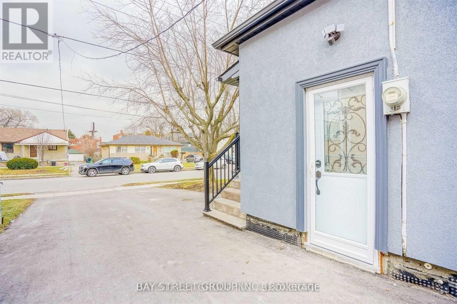 168 Regent Road, Toronto, Ontario  M3K 1H7 - Photo 28 - W12459375