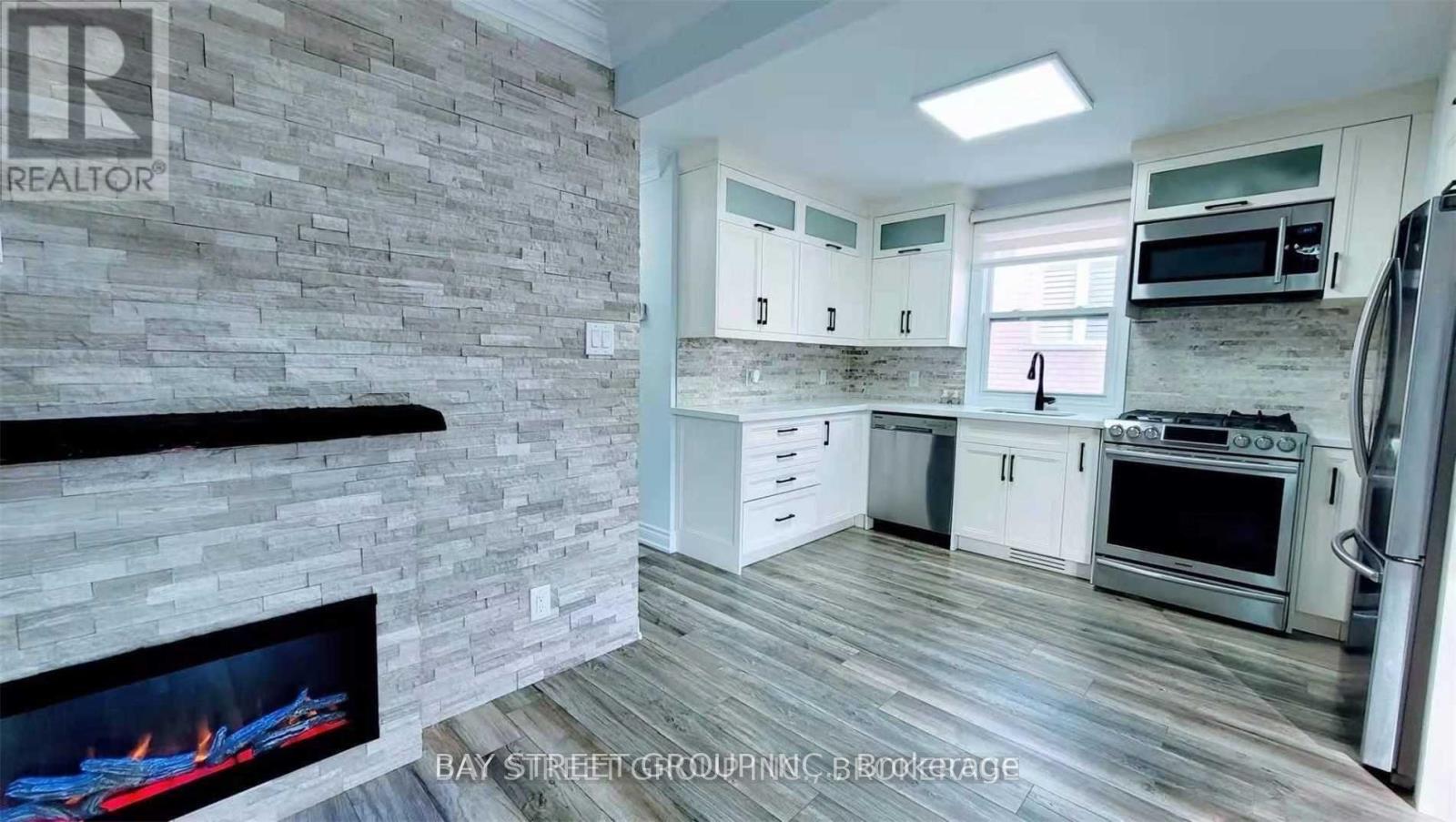 168 Regent Road, Toronto, Ontario  M3K 1H7 - Photo 5 - W12459375