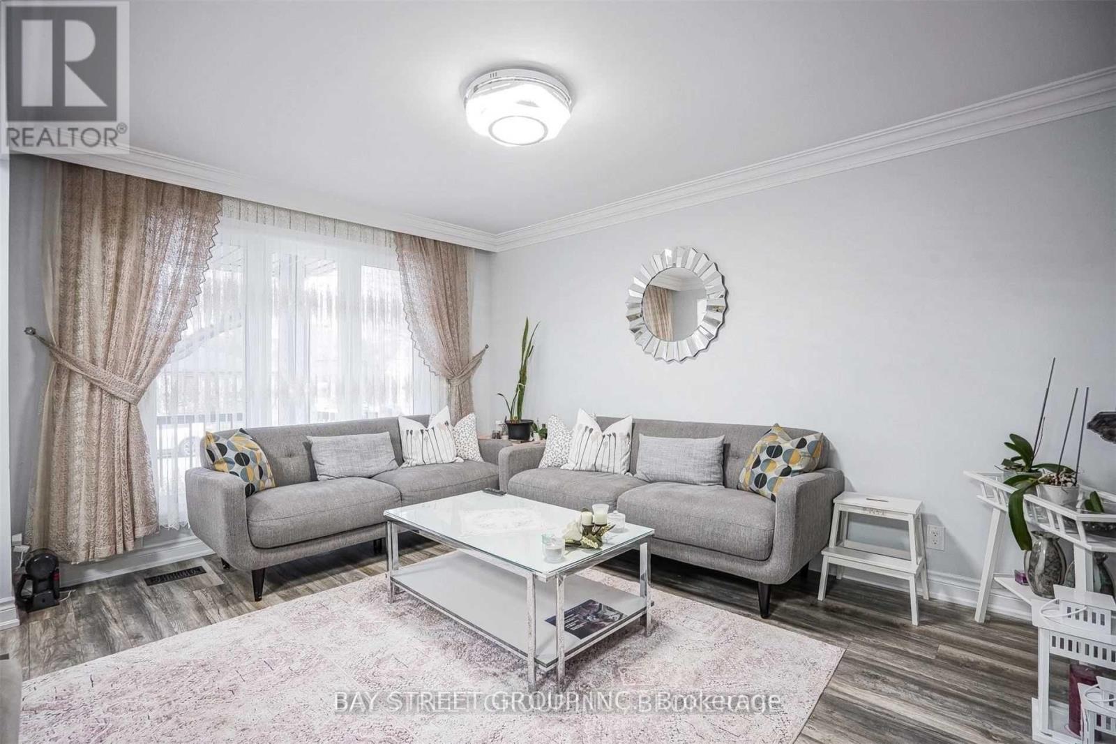 168 Regent Road, Toronto, Ontario  M3K 1H7 - Photo 6 - W12459375