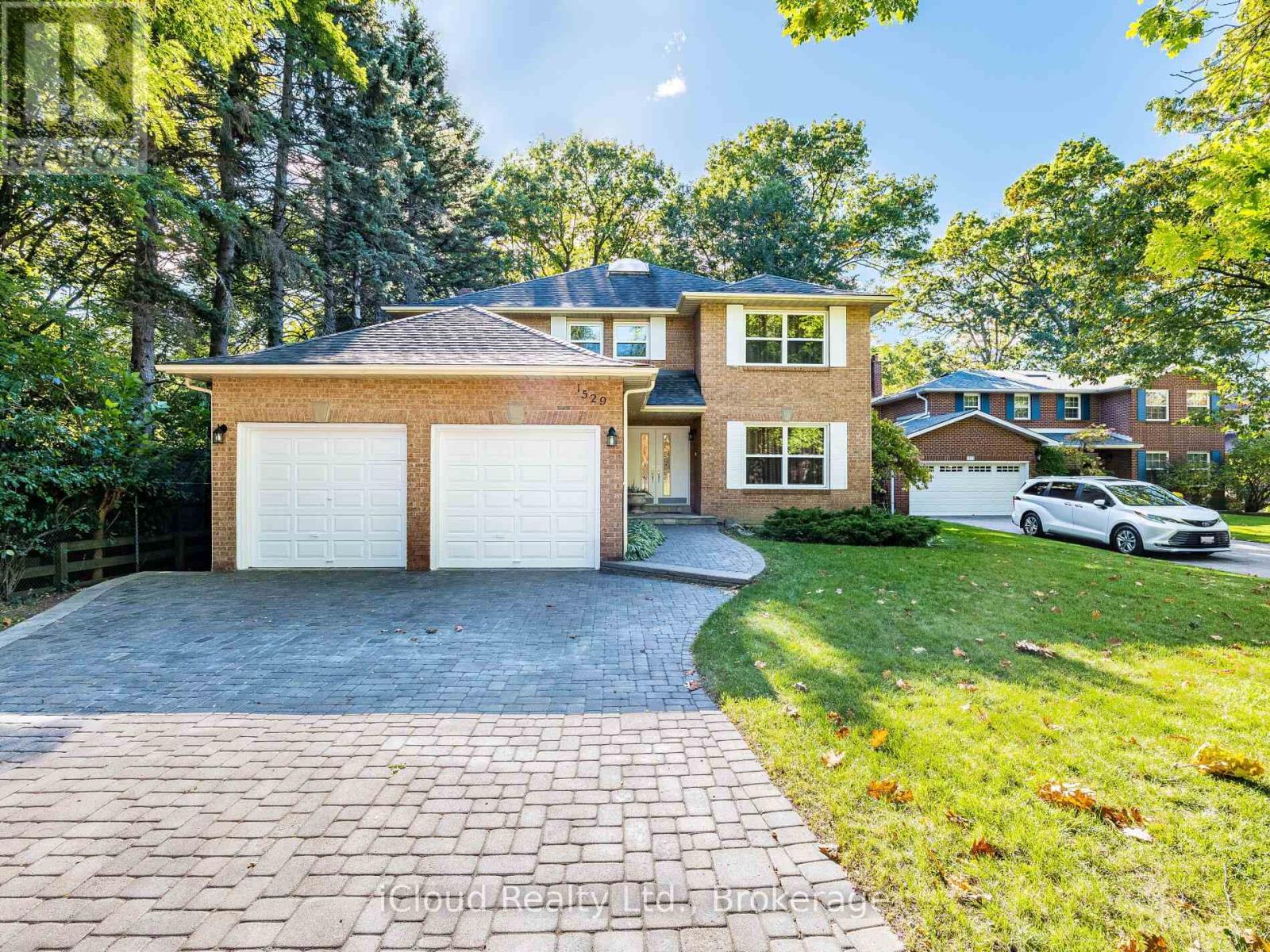 1529 BALLYCLARE DRIVE, Mississauga, Ontario