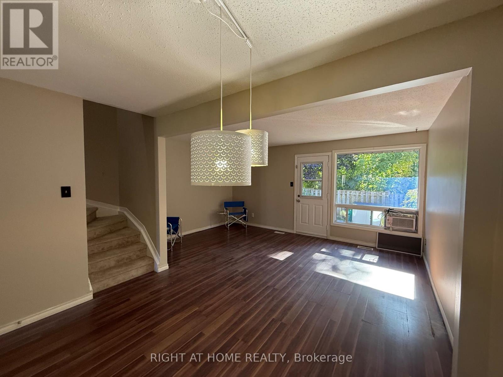 3110 Quail Drive, Ottawa, Ontario  K1T 1V1 - Photo 4 - X12304040