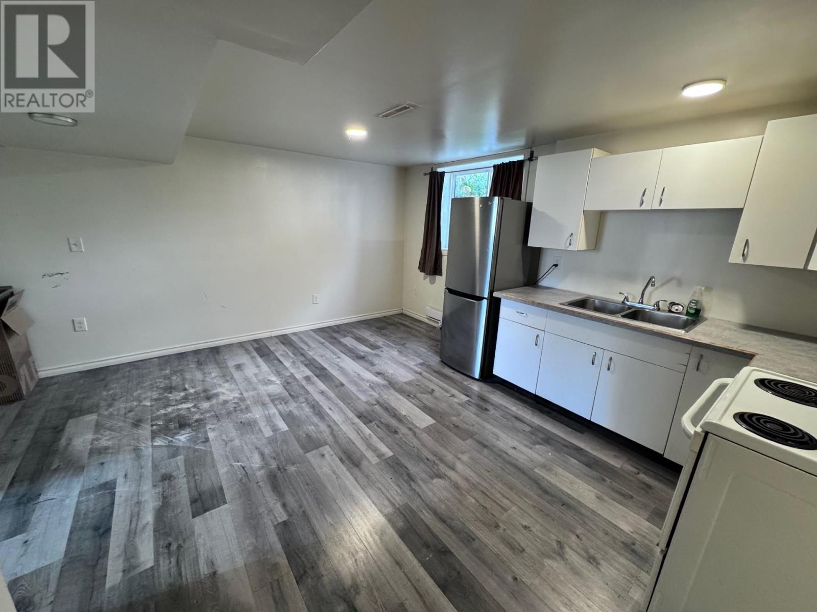 502 Strand Ave, Thunder Bay, Ontario  P7B 5B1 - Photo 4 - TB251907