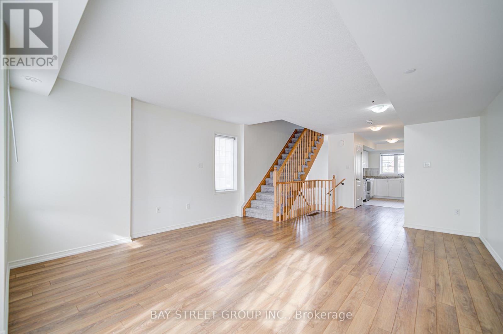 2653 Eaglesham Path, Oshawa, Ontario  L1L 0M7 - Photo 13 - E12459146