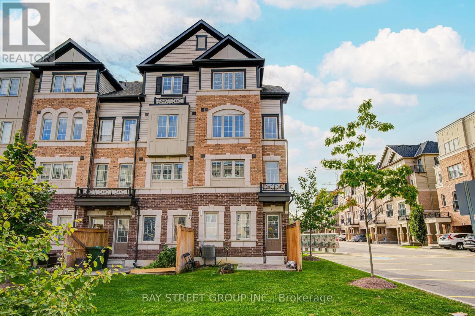2653 Eaglesham Path, Oshawa, Ontario  L1L 0M7 - Photo 4 - E12459146