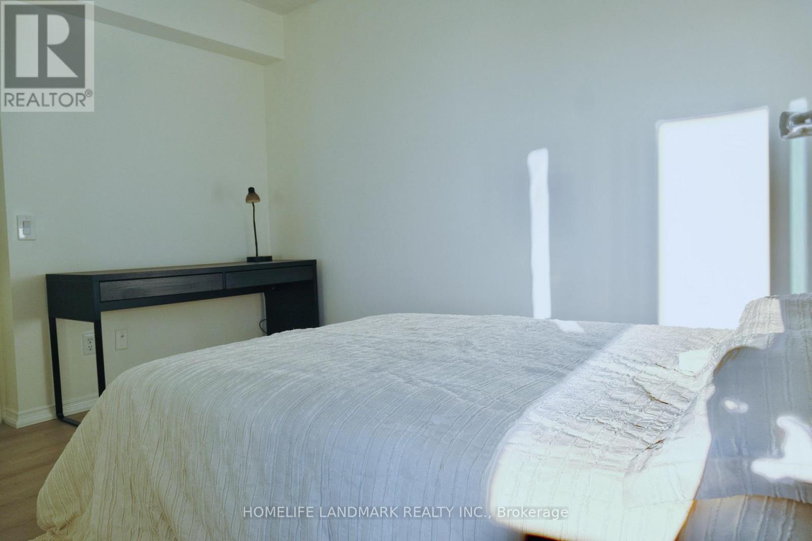 2205 - 750 Bay Street, Toronto, Ontario  M5G 1N6 - Photo 9 - C12459350