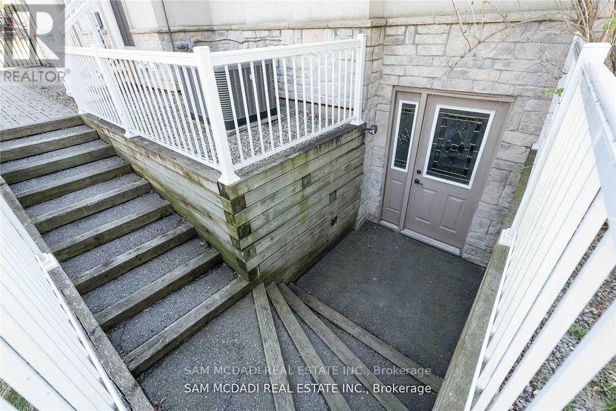 1779 Fifeshire Court, Mississauga, Ontario  L5L 2T3 - Photo 45 - W12459387
