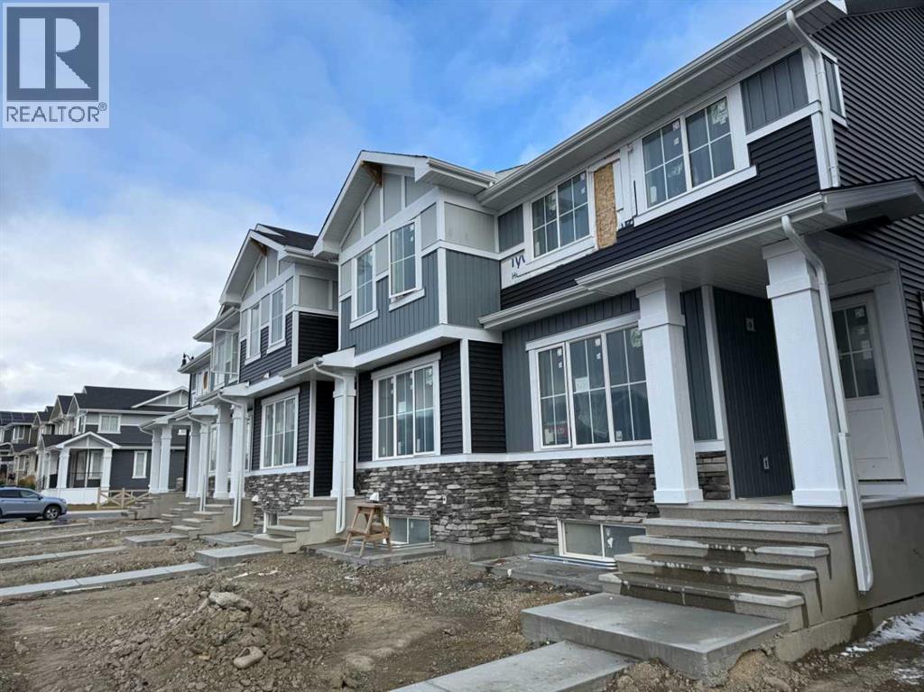 330 Sundown Road, Cochrane, Alberta  T4C 3H2 - Photo 2 - A2263725