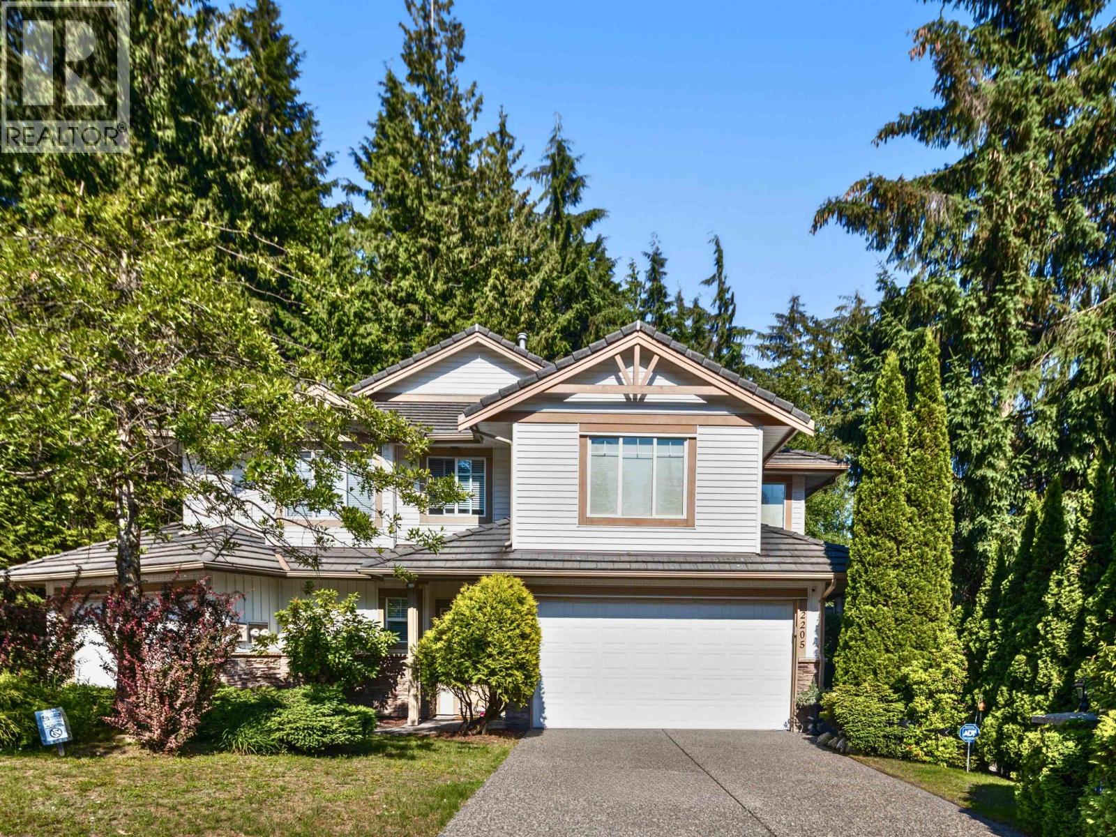 2205 Parkway Boulevard, Coquitlam, British Columbia  V3E 3P8 - Photo 3 - R2992141