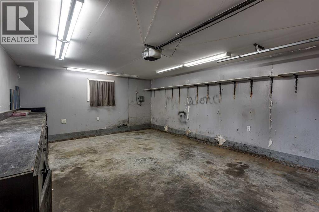 A, 5915 52 Avenue, Red Deer, Alberta  T4N 4K7 - Photo 34 - A2245580