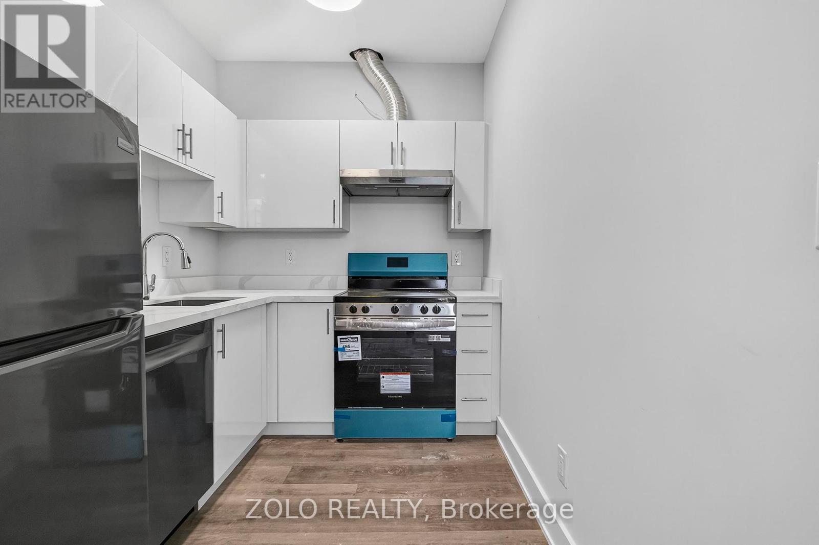 Unit # 2 - 206 Wellington Street, Chatham-Kent, Ontario  N8A 2X9 - Photo 6 - X12459388