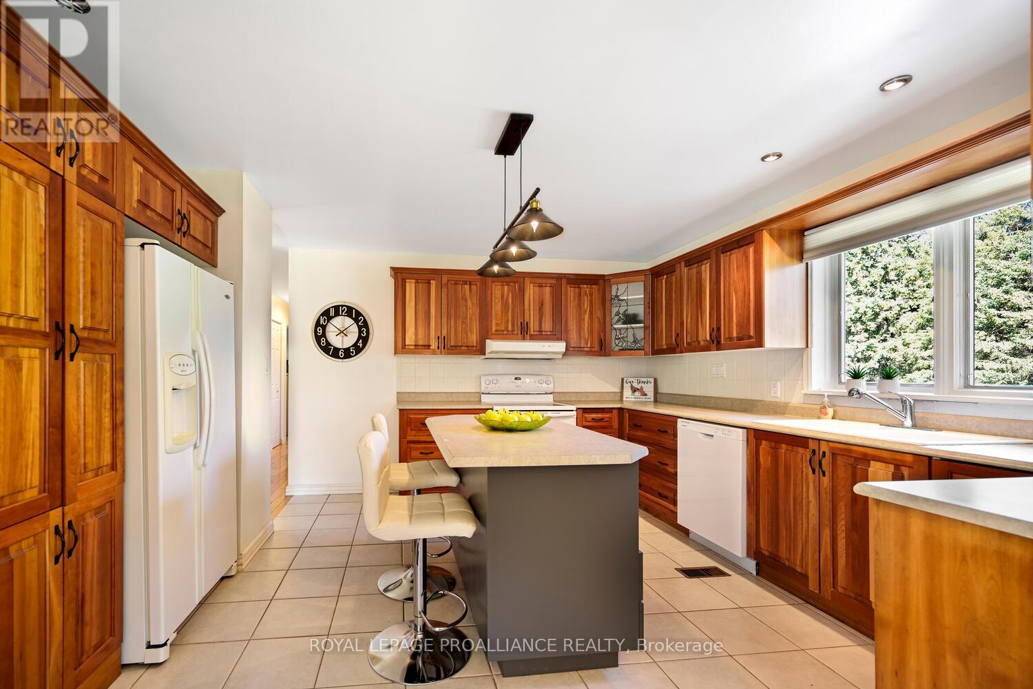 2597 North Campbell Road, Augusta, Ontario  K0E 1T0 - Photo 12 - X12459394