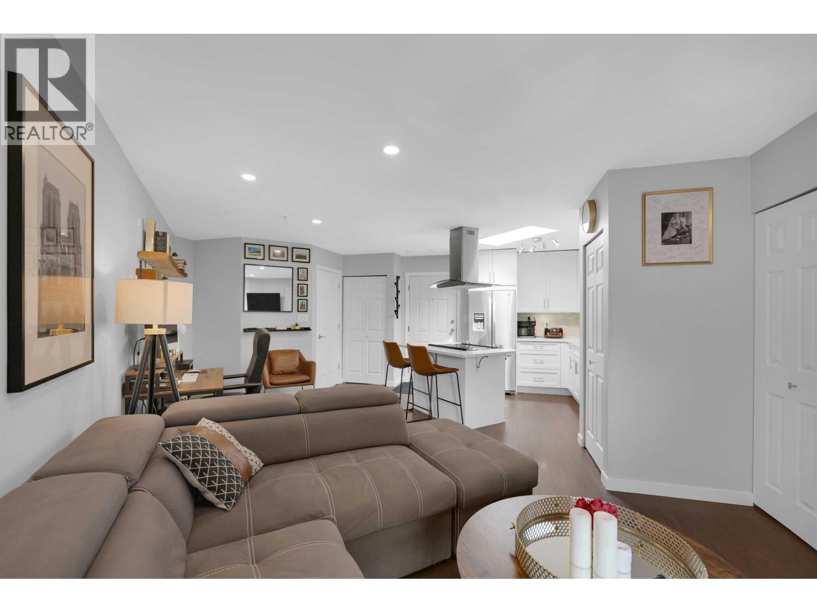 B309 40120 WILLOW CRESCENT, Squamish, British Columbia