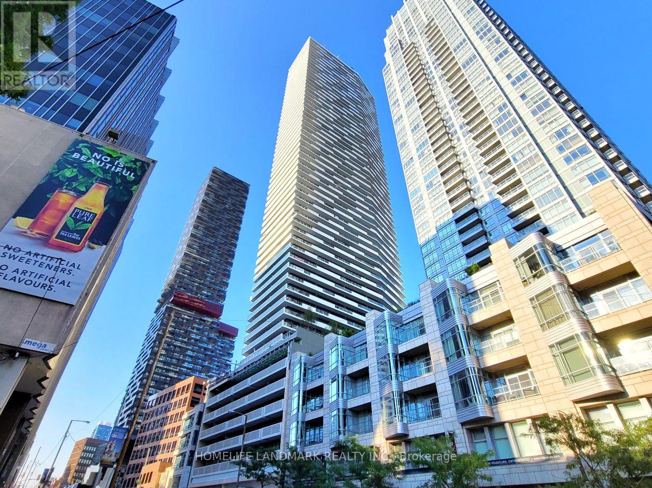 1510 - 2221 YONGE STREET, Toronto, Ontario