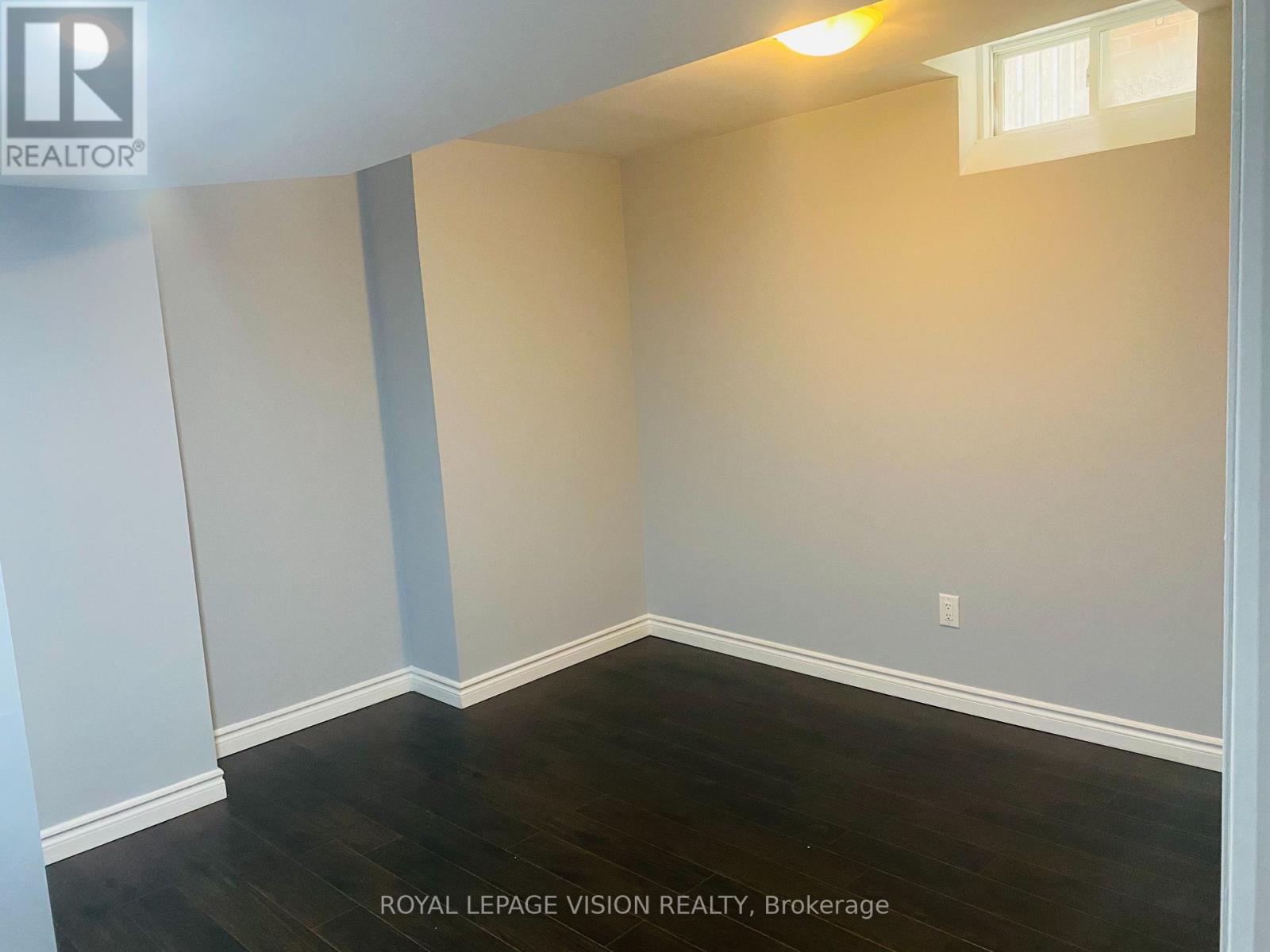 10 Germain Crescent, Markham, Ontario  L6B 0C3 - Photo 3 - N12459392
