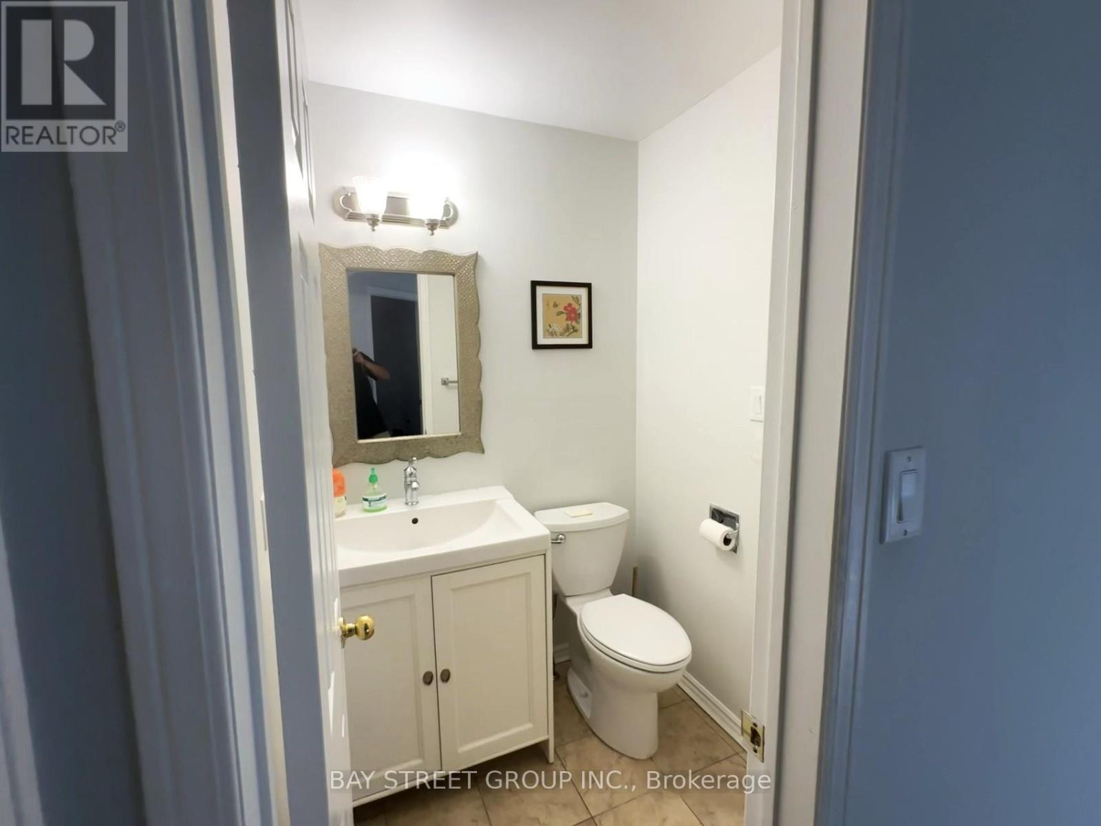 5571 River Grove Avenue, Mississauga, Ontario  L5M 3T8 - Photo 13 - W12459393