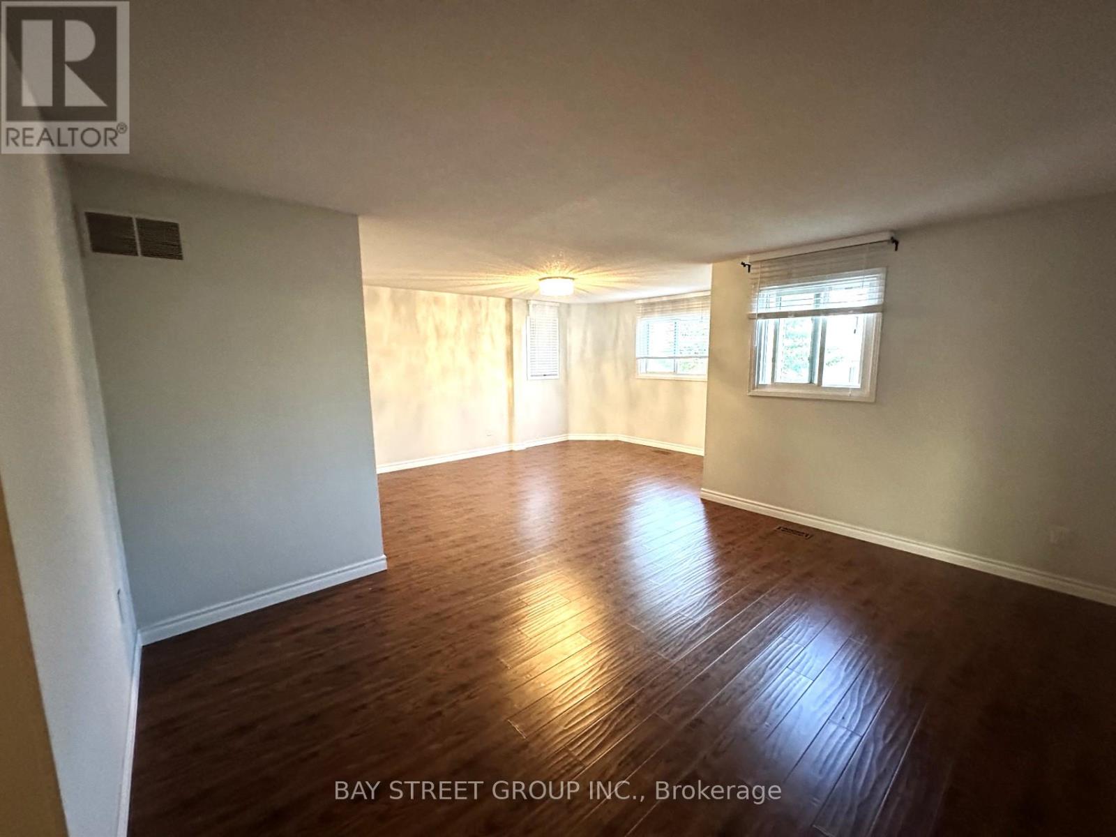 5571 River Grove Avenue, Mississauga, Ontario  L5M 3T8 - Photo 16 - W12459393