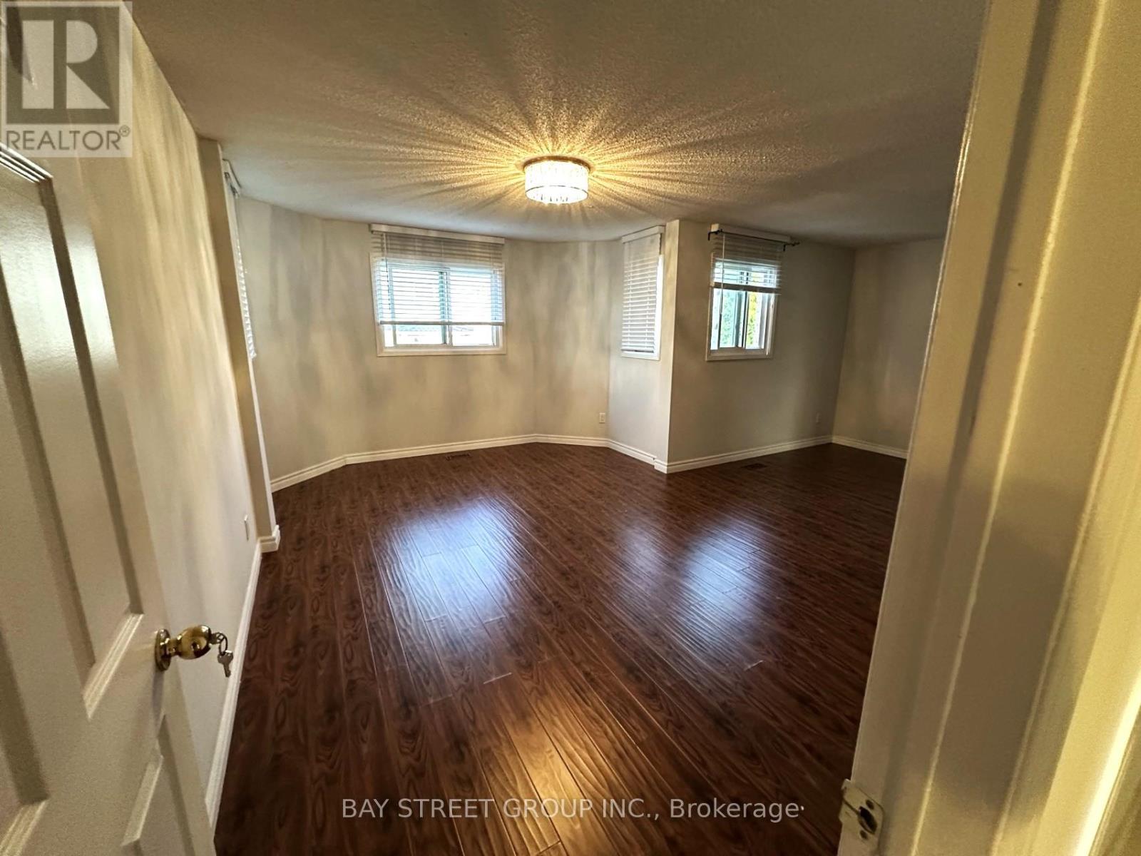 5571 River Grove Avenue, Mississauga, Ontario  L5M 3T8 - Photo 17 - W12459393