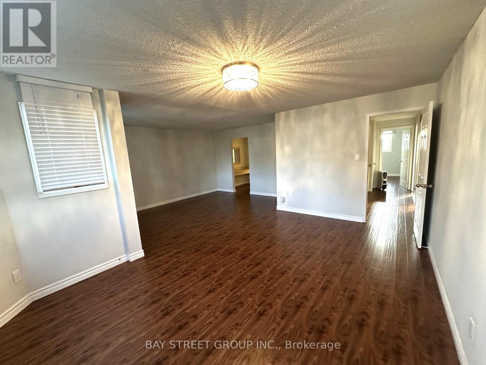 5571 River Grove Avenue, Mississauga, Ontario  L5M 3T8 - Photo 18 - W12459393