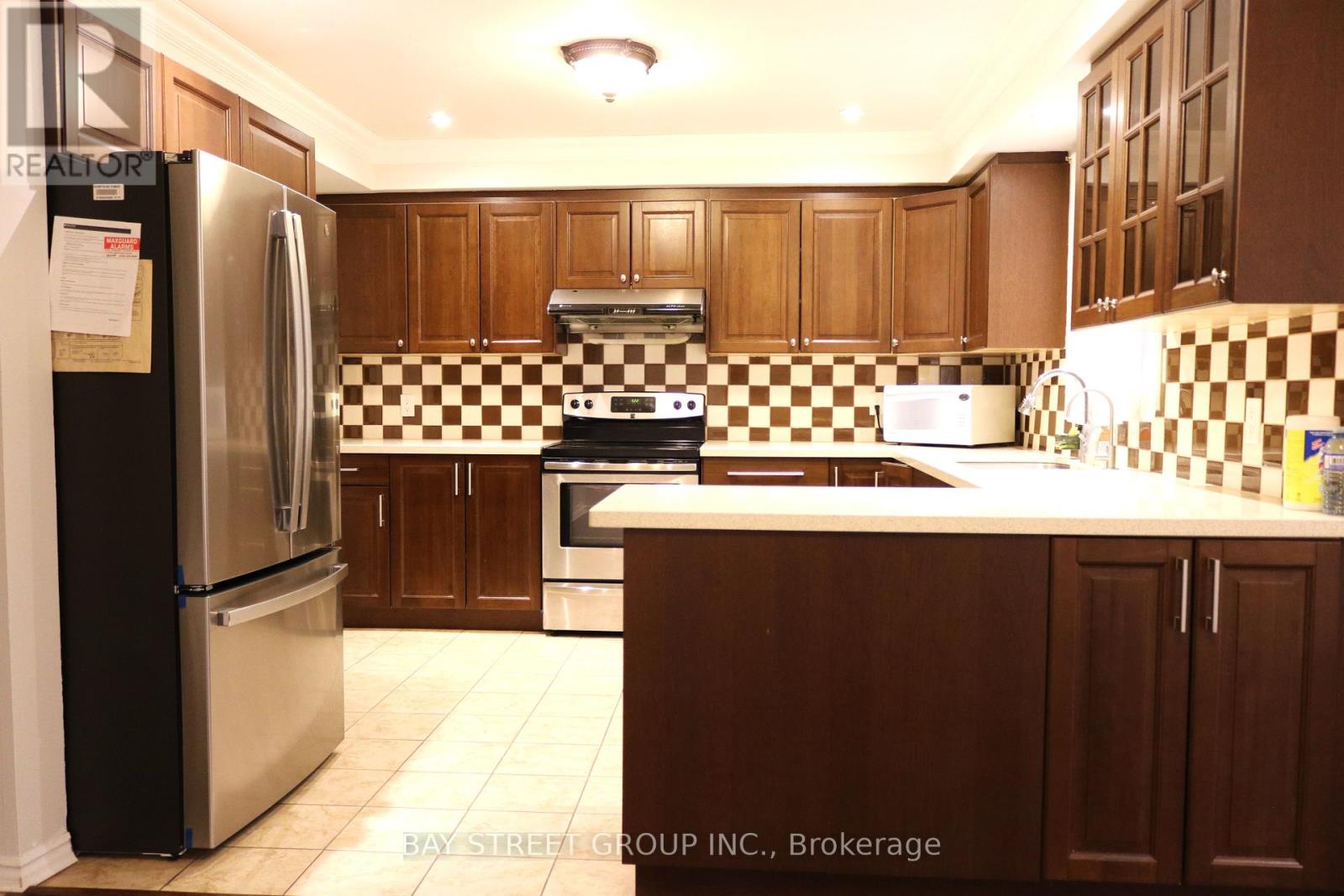 5571 River Grove Avenue, Mississauga, Ontario  L5M 3T8 - Photo 7 - W12459393